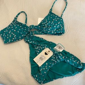 Brand new billabong swimsuit